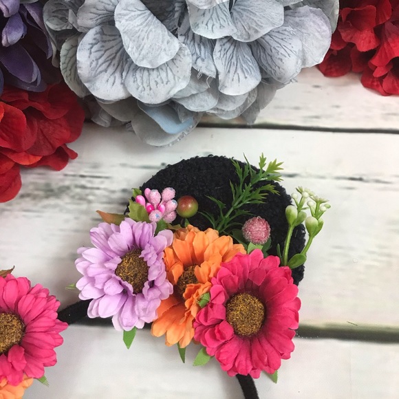 Minnie Mouse Floral Headband w/ Flowers & Crystals - Picture 4 of 8